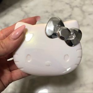 Hello Kitty x SEPHORA eye and lip palette